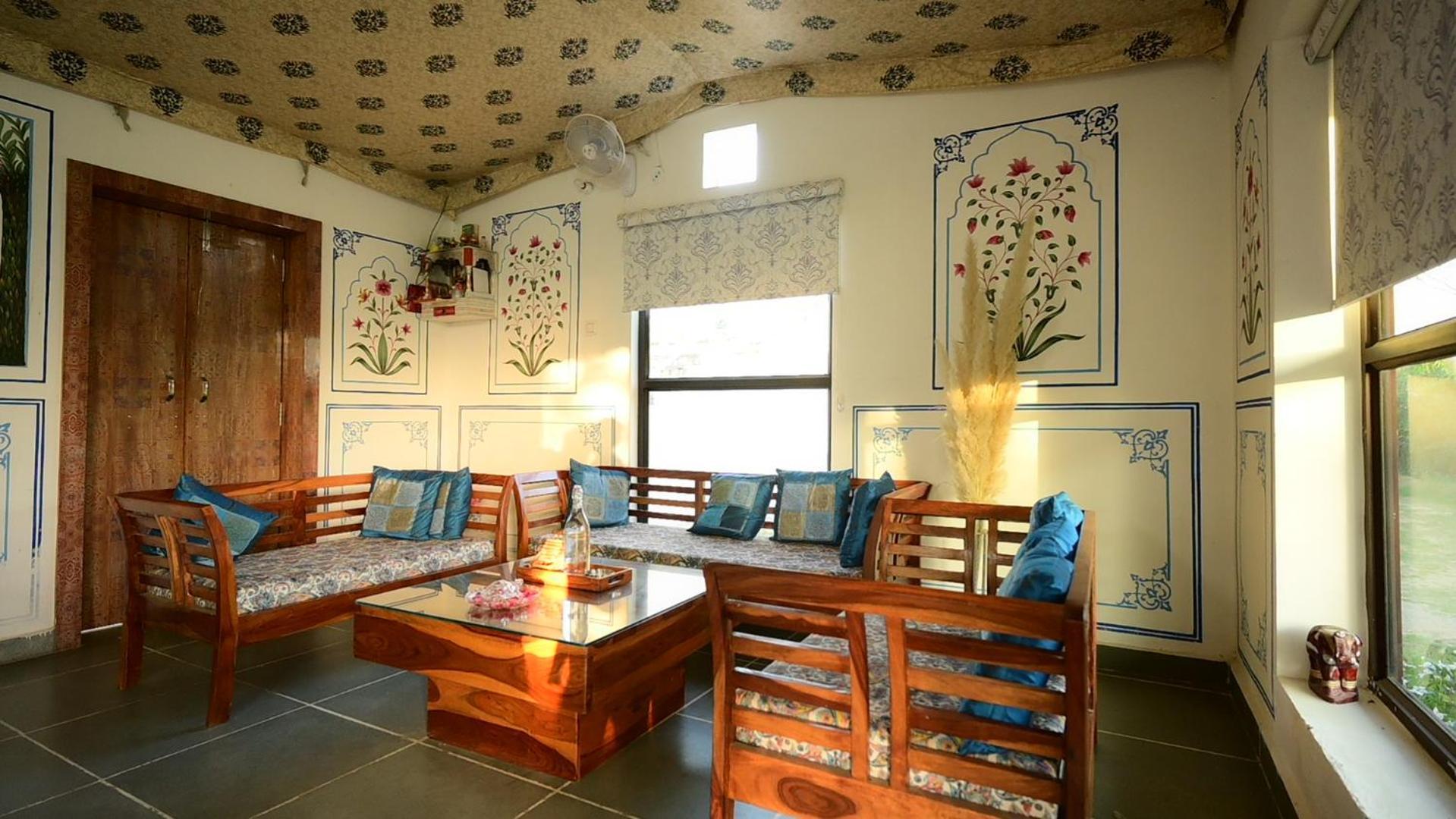 The Castle Crown - Hem Vilas Resort Ranthambhore 萨瓦伊马多普尔 外观 照片
