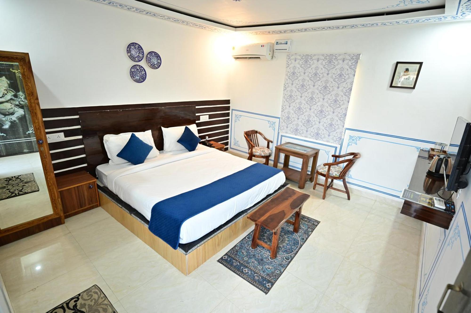 The Castle Crown - Hem Vilas Resort Ranthambhore 萨瓦伊马多普尔 外观 照片