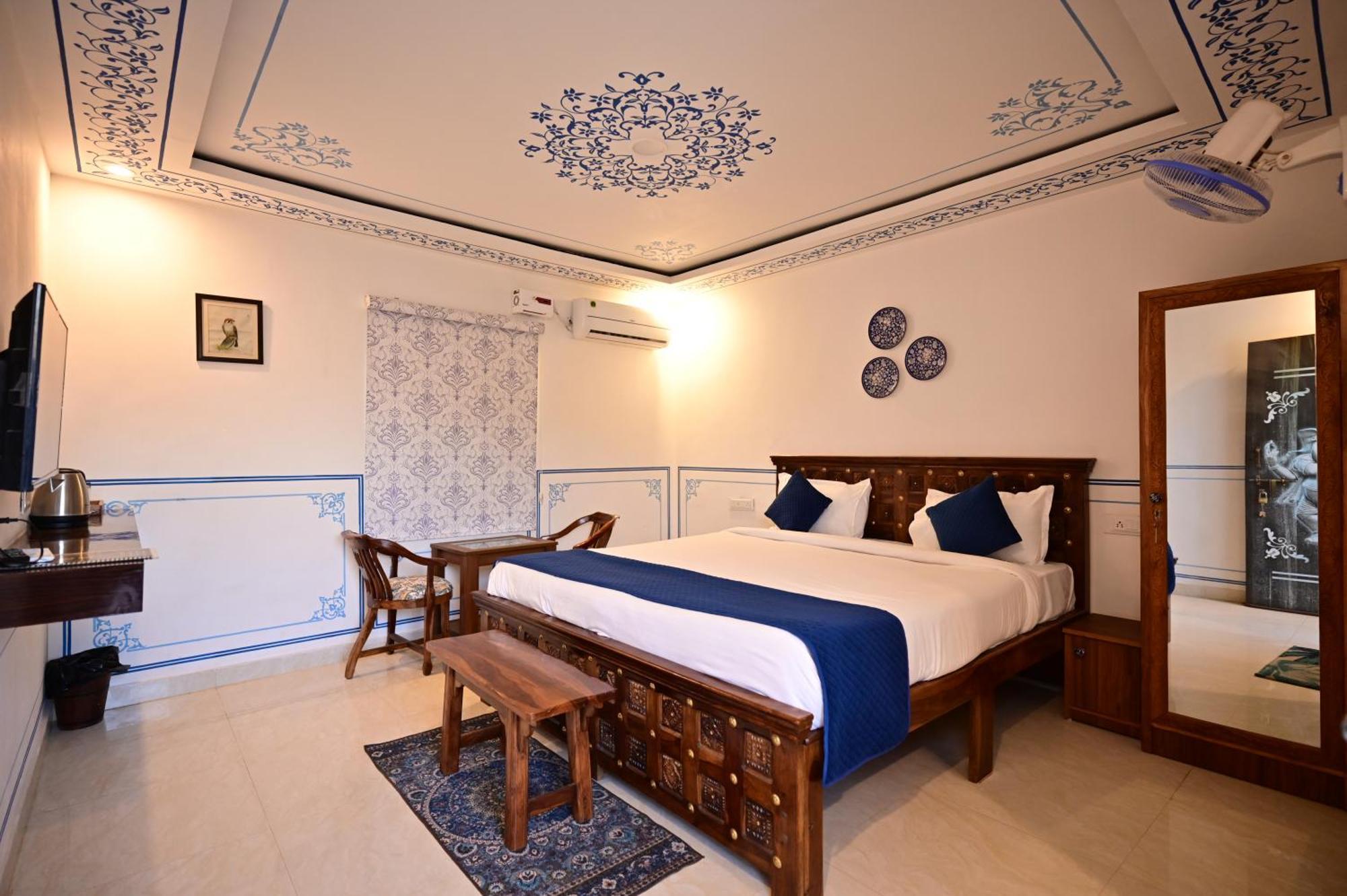 The Castle Crown - Hem Vilas Resort Ranthambhore 萨瓦伊马多普尔 外观 照片